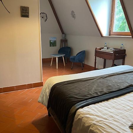 Le Prieure Des Fontaines Les Preaux Exterior foto