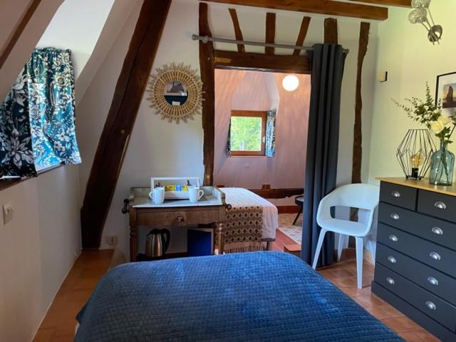Le Prieure Des Fontaines Les Preaux Exterior foto