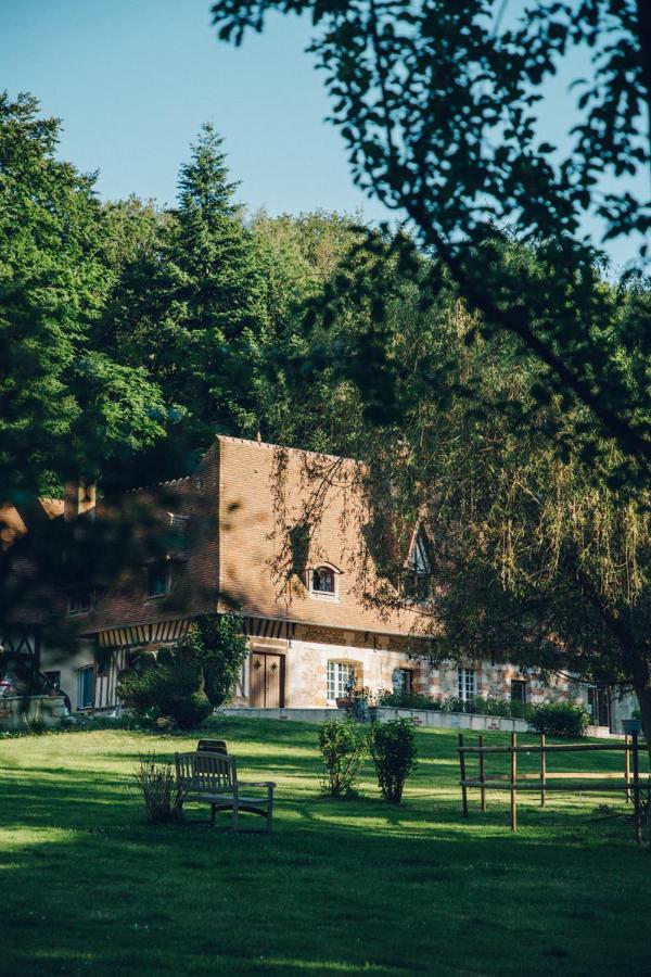 Le Prieure Des Fontaines Les Preaux Exterior foto