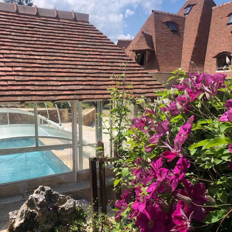 Le Prieure Des Fontaines Les Preaux Exterior foto