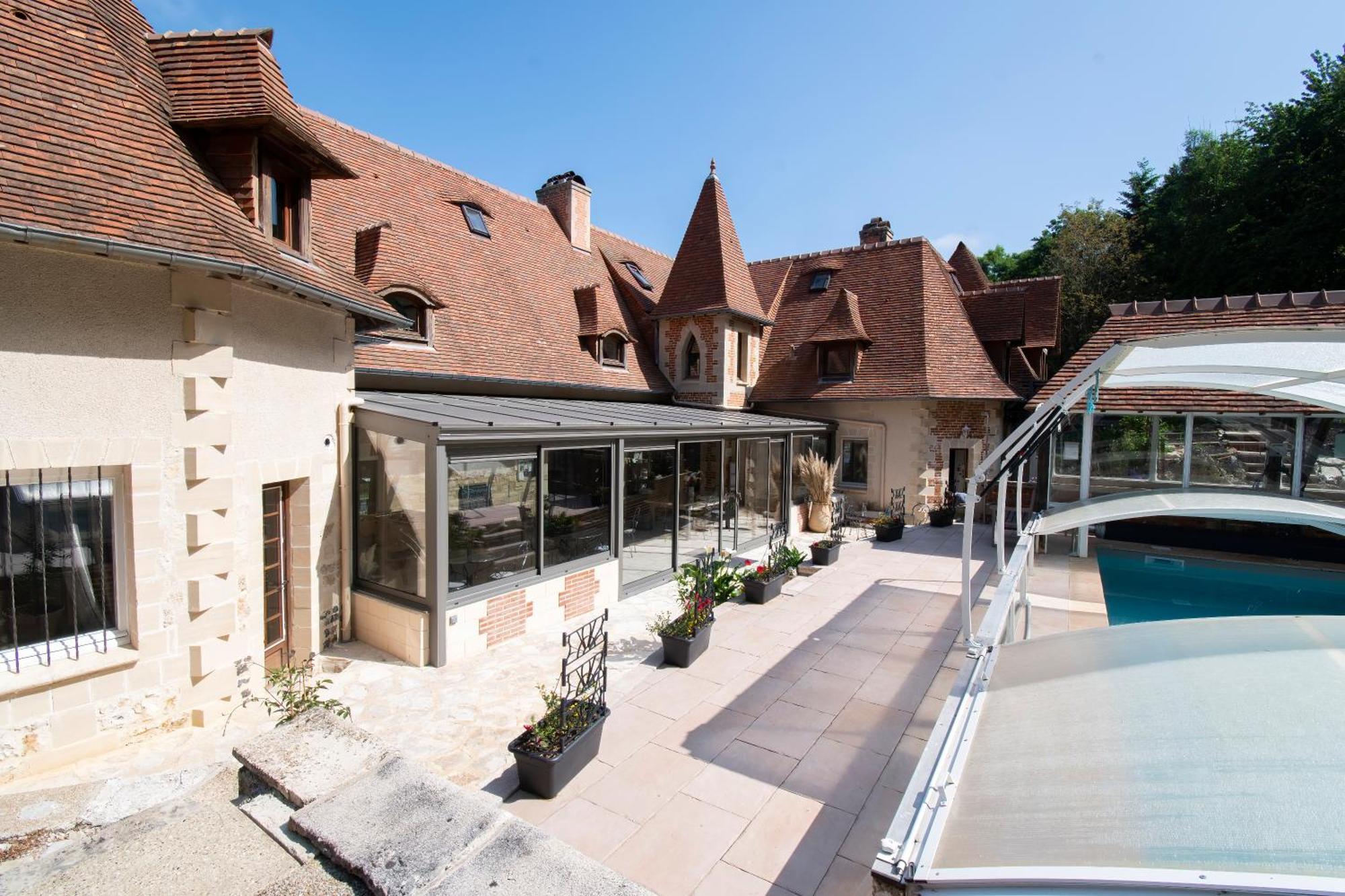 Le Prieure Des Fontaines Les Preaux Exterior foto