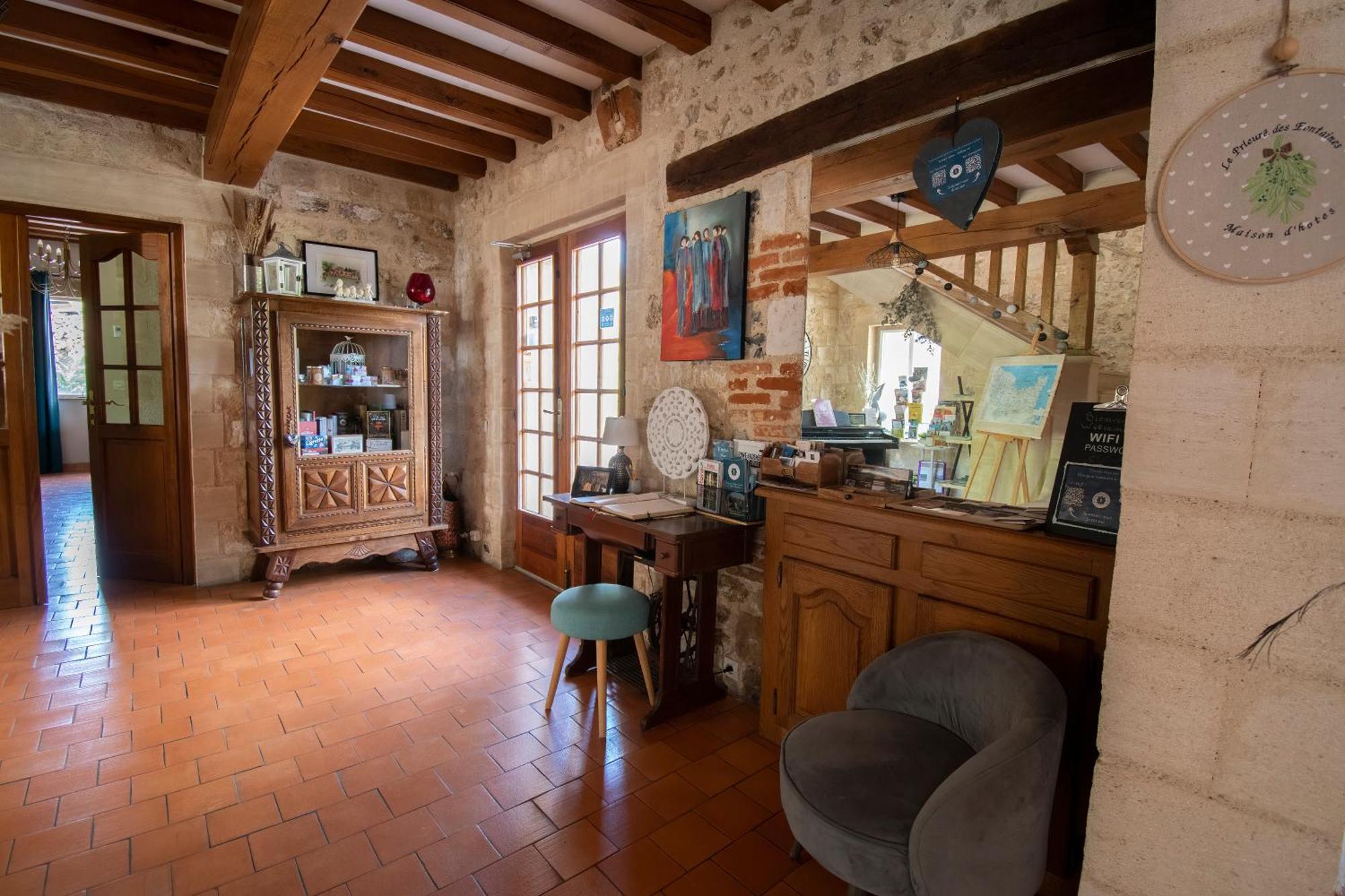 Le Prieure Des Fontaines Les Preaux Exterior foto